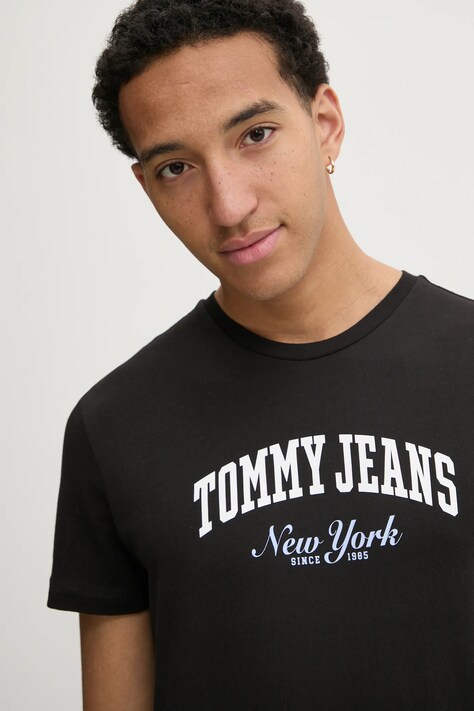 Tommy Jeans tricou din bumbac barbati, culoarea negru, cu imprimeu, DM0DM20362