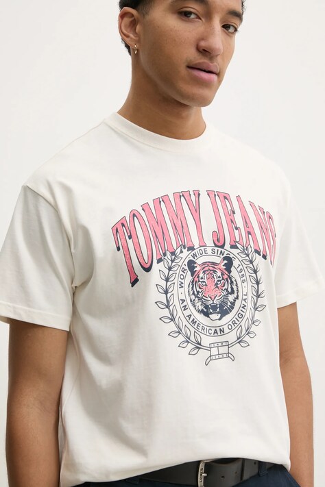 Bavlnené tričko Tommy Jeans pánske, béžová farba, s potlačou, DM0DM21191