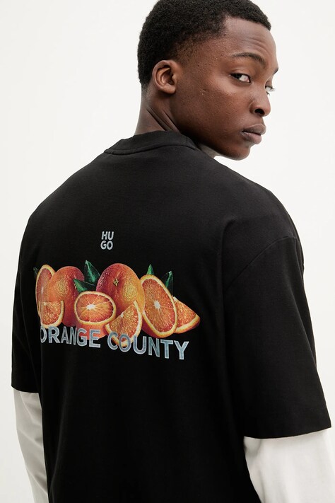 Памучна тениска HUGO в черно с принт 50537576
