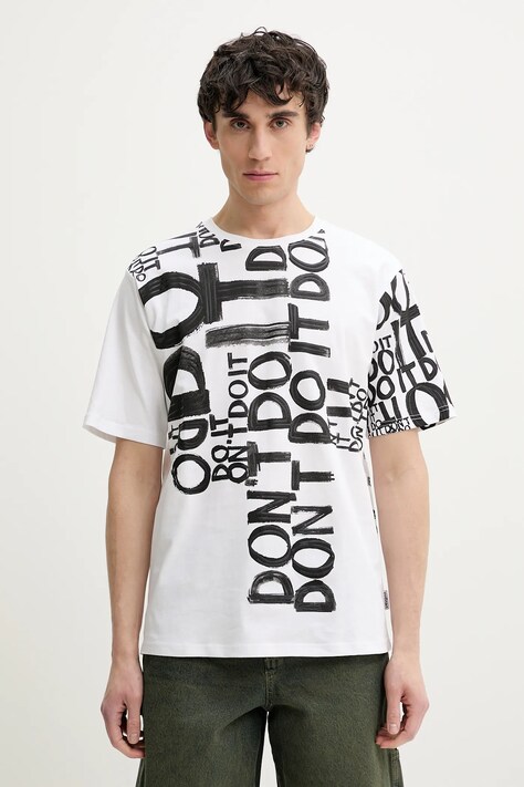 Bavlnené tričko Desigual LONDON pánske, biela farba, s potlačou, 25SMTK12