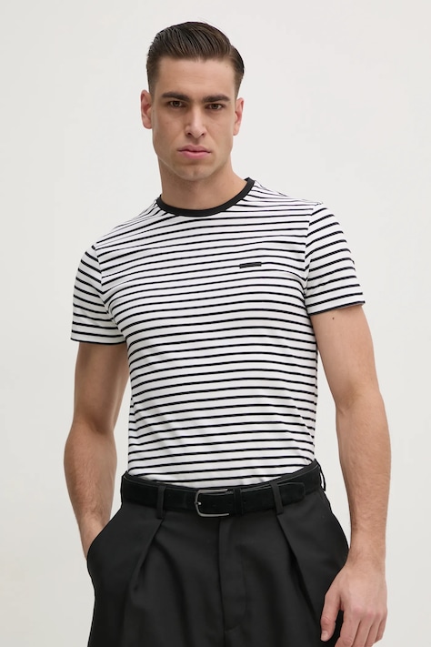 Тениска Calvin Klein в бяло с десен K10K114177
