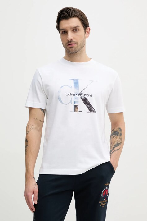 Хлопковая футболка Calvin Klein Jeans мужская цвет белый с принтом J30J327483