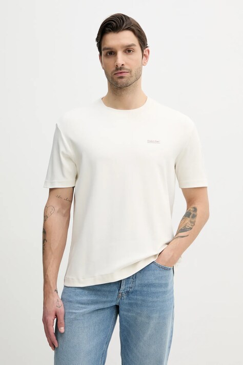 Футболка Calvin Klein Jeans чоловіча колір бежевий однотонна J30J327234