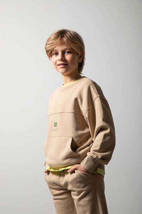 Coccodrillo bluza dziecięca kolor beżowy z nadrukiem NORMCORE BOY JUNIOR