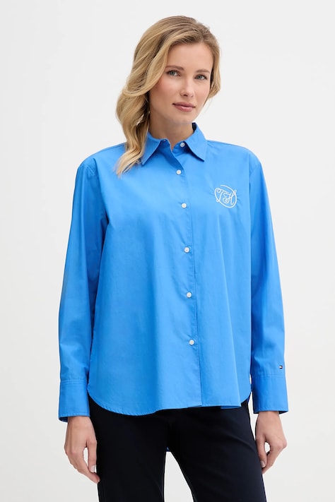 Памучна риза Tommy Hilfiger дамска в синьо със свободна кройка с класическа яка WW0WW48190