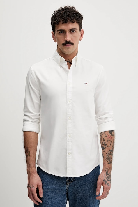 Tommy Jeans koszula bawełniana męska kolor beżowy regular z kołnierzykiem button-down DM0DM22836