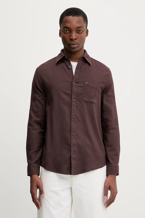 Bavlněná košile Tommy Jeans pánská, hnědá barva, regular, s klasickým límcem, DM0DM22838
