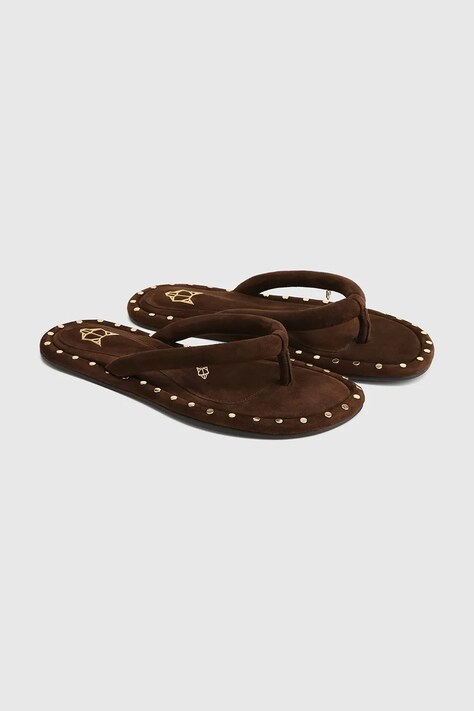 Semišové žabky Naked Wolfe Grenada hnedá farba, na plochom podpätku, Grenada Brown Suede/Gold Studs