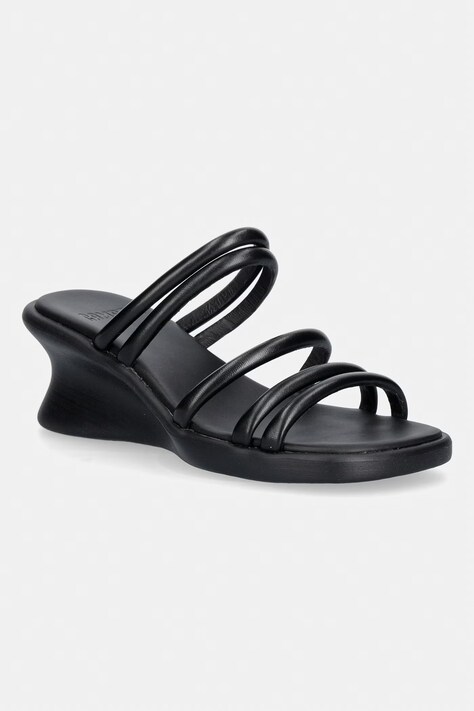 Camper σαγιονάρες σε σφήνα Γυναικεία δερμάτινες Louise Sandal μαύρες K201938-001