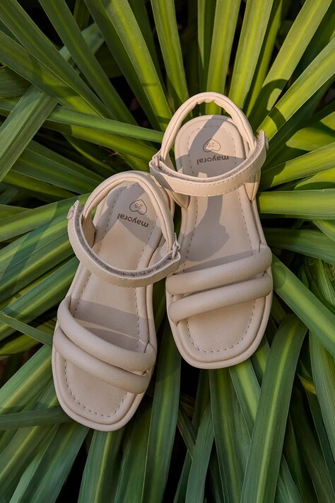 Mayoral sandały dziecięce kolor beżowy 43728