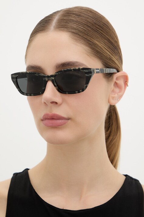 Burberry okulary przeciwsłoneczne damskie czarne 0BE4488