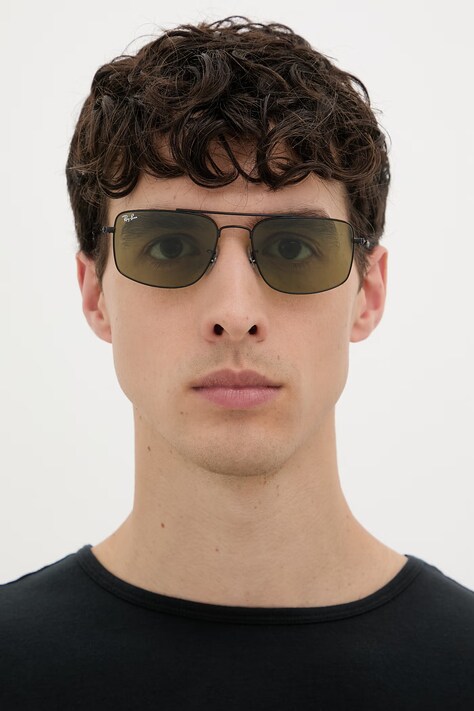 Ray-Ban črna 0RB3779