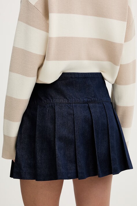 Guess Jeans spódnica jeansowa kolor granatowy mini rozkloszowana W6RD38 D6551