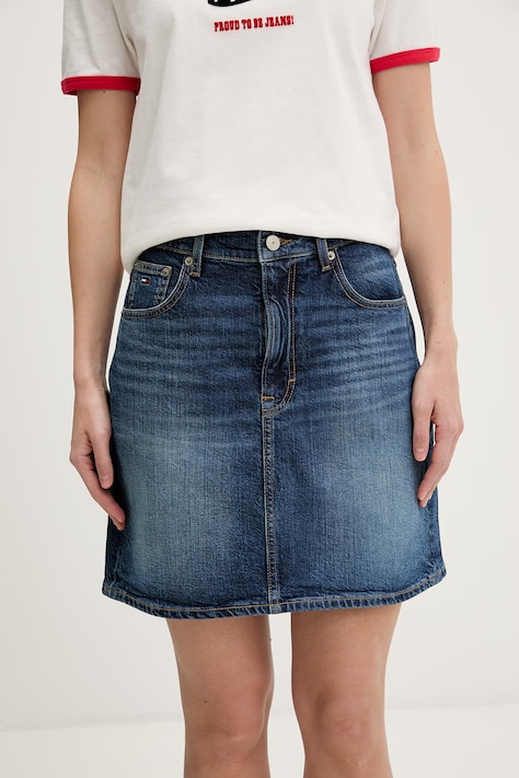 Tommy Jeans spódnica jeansowa granatowa z efektem sprania DW0DW22714