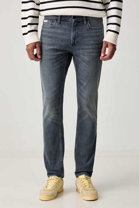 Calvin Klein Jeans slim fit traperice za muškarce sive LV04RF700G