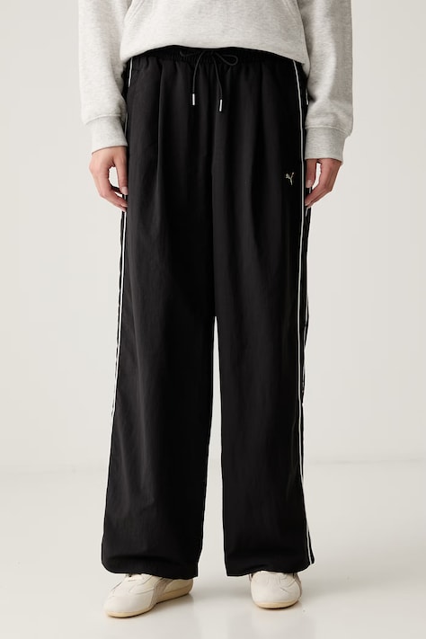 Puma spodnie dresowe damskie Piping Relaxed Woven czarne high waist 634559
