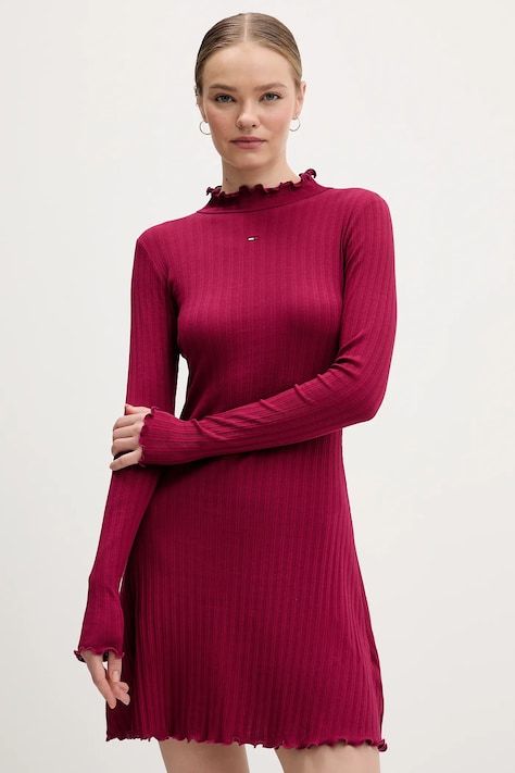 Tommy Jeans sukienka kolor różowy mini dopasowana DW0DW22576