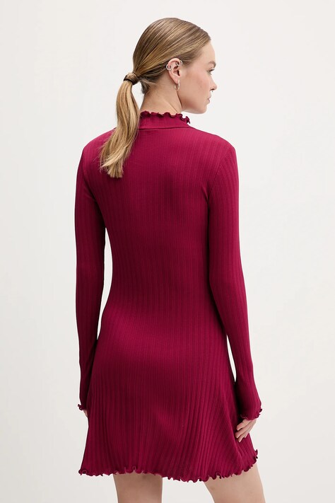 Tommy Jeans sukienka kolor różowy mini dopasowana DW0DW22576