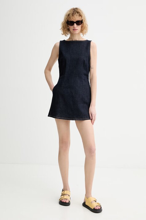 Levi's sukienka jeansowa LITTLE DENIM kolor granatowy mini rozkloszowana 005EN