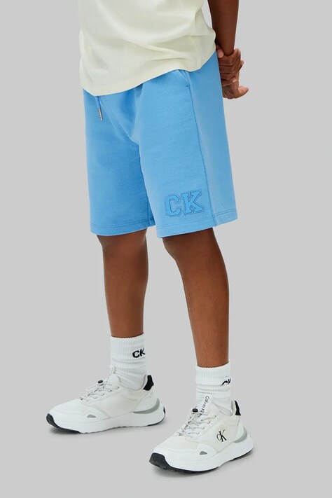 Calvin Klein Jeans szorty dziecięce bawełniane niebieskie LVCKSJC36B