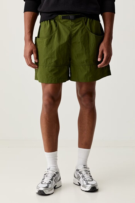 The North Face szorty męskie zielone regular waist NF0A8FHDBRI1