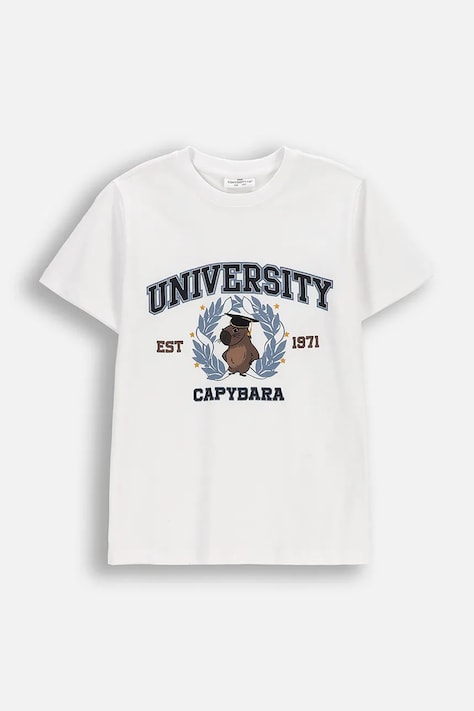 Детска памучна тениска Coccodrillo в бяло с принт EVERYDAY BOY