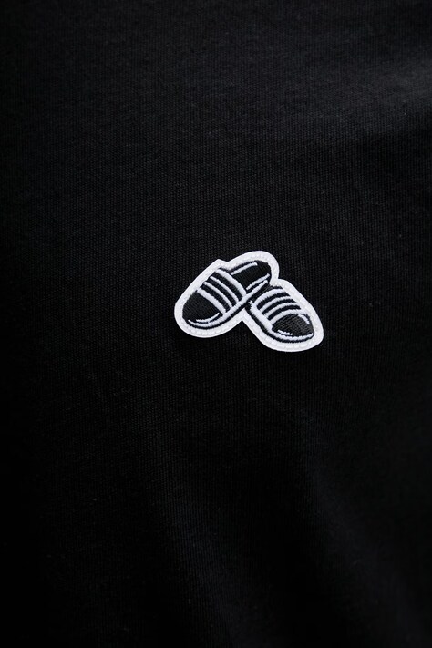 Бавовняна футболка adidas Summer Slide Trim — SS26-TSM0EP, чорний — фото 5