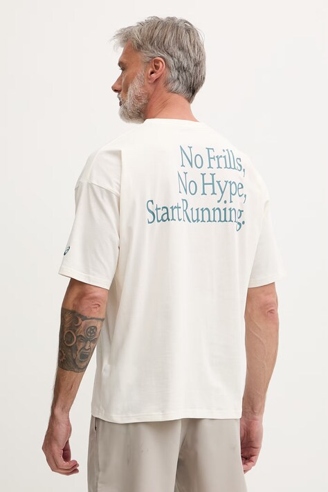 Asics T-shirt do biegania męski z bawełną RUNNER MESSAGE beżowy 2031F321