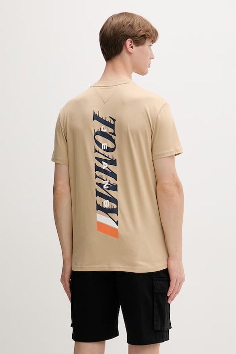 Tommy Jeans tričko pánske bavlnené béžové DM0DM22547