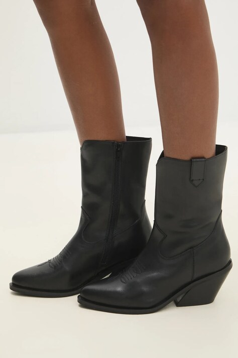 Answear Lab cizme de piele femei, culoarea negru, cu toc drept, izolare usoara