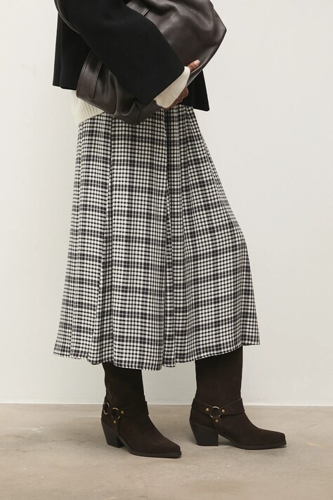 Answear.LAB kowbojki zamszowe kolor brązowy na słupku