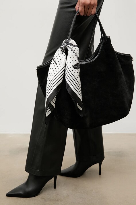 Шелковый платок на шею Answear.LAB цвет белый узор