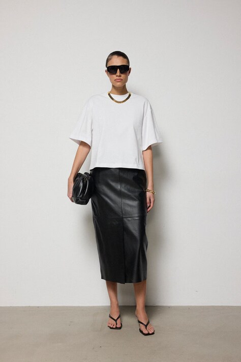 Usnjeno krilo Answear.LAB črna barva