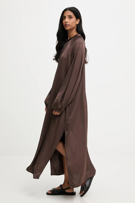 Answear.LAB sukienka kolor brązowy maxi oversize