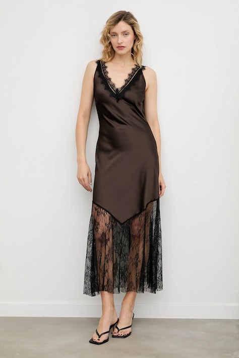 Answear.LAB rochie culoarea maro, maxi, evazati