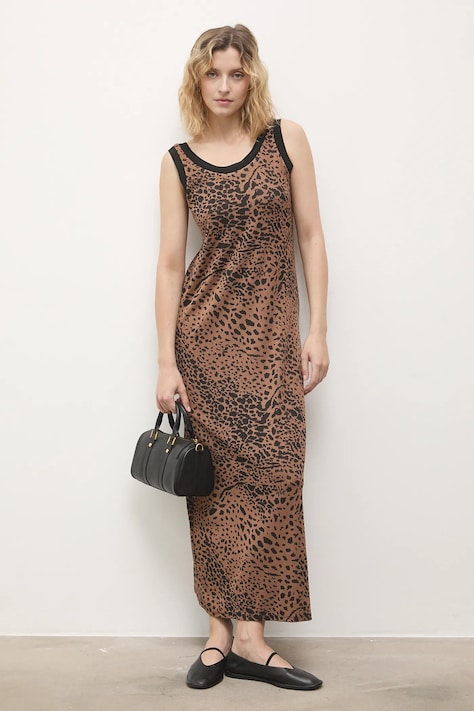 Answear.LAB rochie culoarea maro, maxi, drept