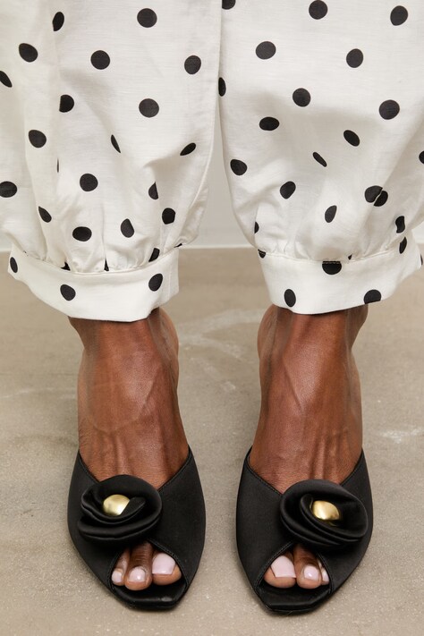 Answear.LAB klapki na szpilce damskie czarne