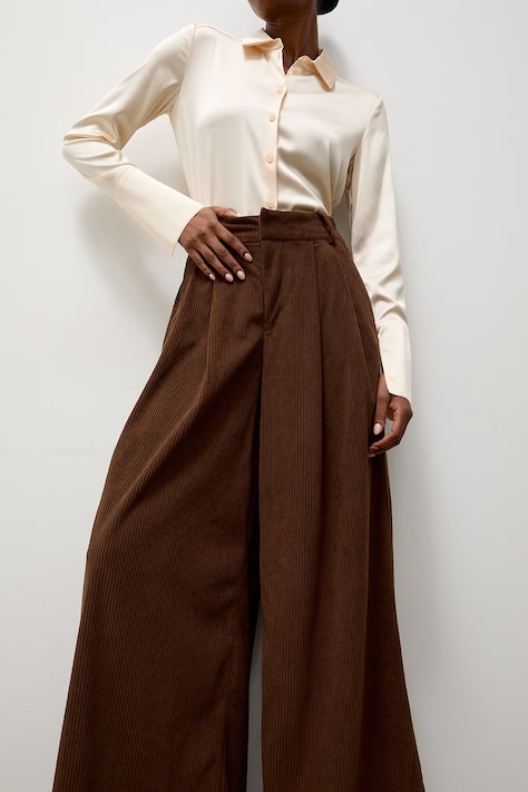 Answear.LAB Pantaloni pentru femei din catifea reiată maro high waist