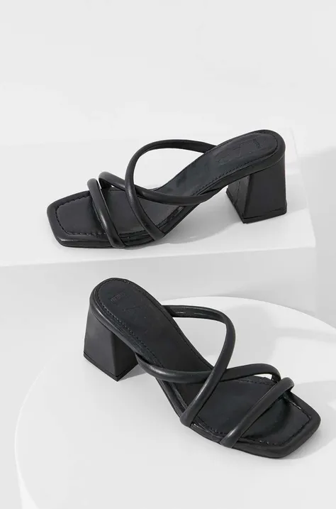 Kožne sandale Answear Lab boja: crna
