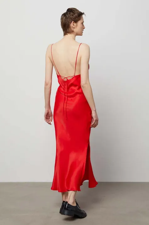 Платье Answear Lab цвет красный maxi расклешённая
