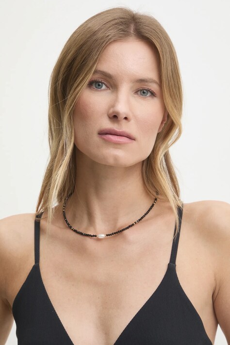 Answear Lab colier cu perle de cultură și turmalină, realizat manual