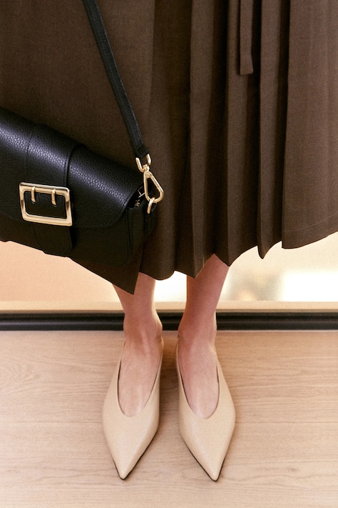 Кожаные балетки Answear.LAB цвет бежевый