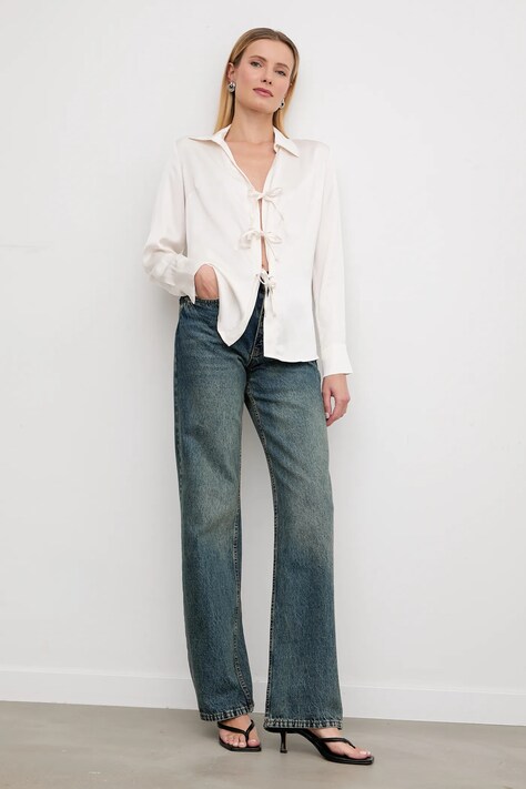 Answear.LAB koszula damska kolor beżowy regular z kołnierzykiem klasycznym