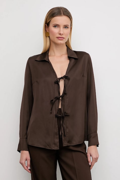 Answear.LAB koszula damska kolor brązowy regular z kołnierzykiem klasycznym