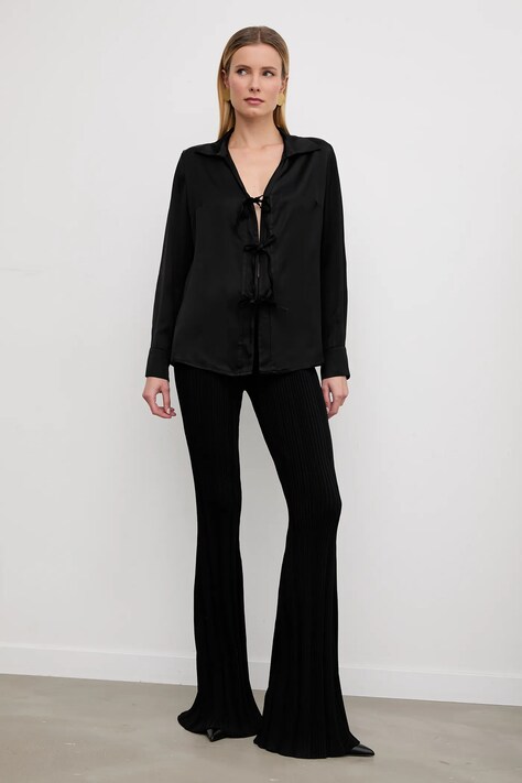 Answear.LAB koszula damska kolor czarny regular z kołnierzykiem klasycznym