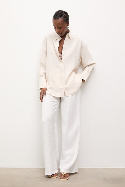 Answear.LAB koszula damska kolor beżowy relaxed z kołnierzykiem klasycznym