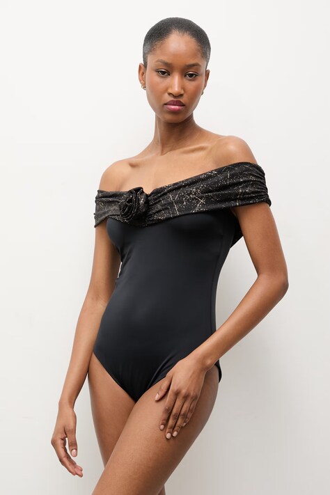 Answear.LAB jednoczęściowy strój kąpielowy kolor czarny miękka miseczka