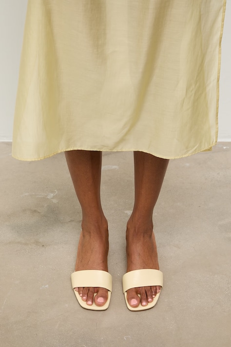 Answear.LAB Джапанки женски кожени бежови