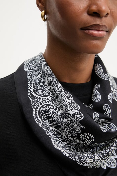 Answear.LAB chusta jedwabna z kolekcji Unscripted damska kolor czarny wzorzysta