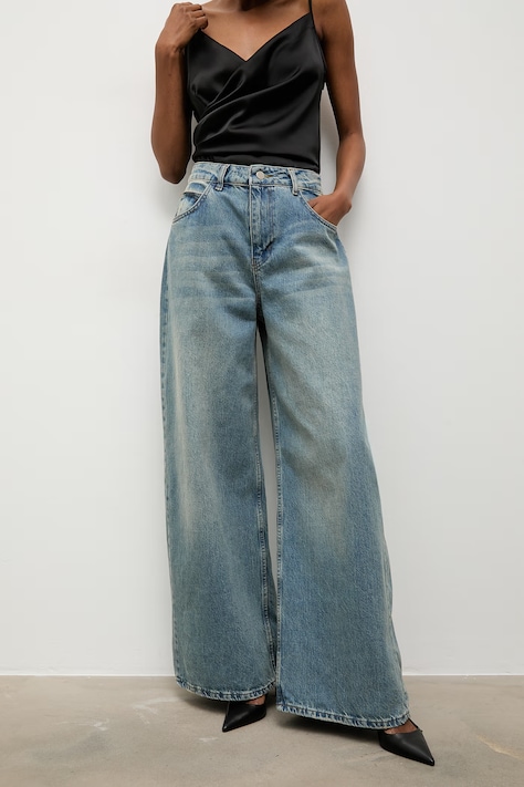 Answear.LAB jeansy relaxed fit damskie niebieskie